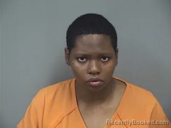 Mugshot of JOSHLYN ASHANTI KITCHEN booked in Mahoning County, Ohio on May 10, 2026
