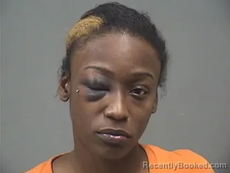 Mugshot of JAASIA ROBERTS booked in Mahoning County, Ohio on June 27, 2026