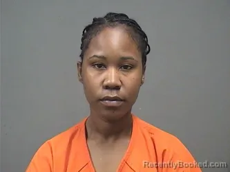 Mugshot of VICTASIA HOOKS booked in Mahoning County, Ohio on June 29, 2026