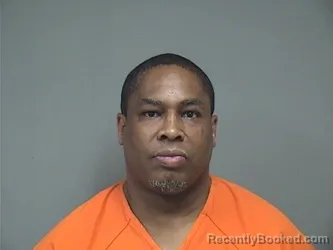 Mugshot of KENNETH TYRONE JR BANKS booked in Mahoning County, Ohio on July 6, 2026