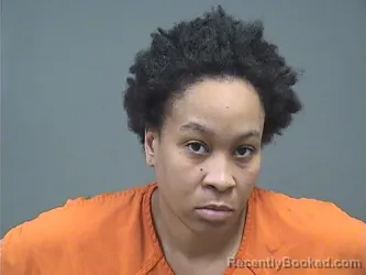 Mugshot of Shaunea Crute booked in Mahoning County, Ohio on August 7, 2026