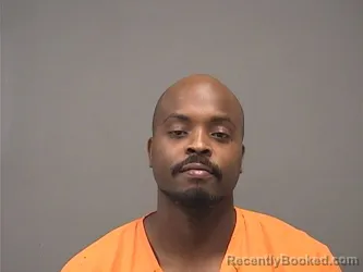 Mugshot of Ja Shawn Lamarr Ray booked in Mahoning County, Ohio on August 22, 2026