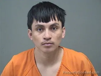 Mugshot of Miguel Angel Hernandez Hernandez booked in Mahoning County, Ohio on August 22, 2026
