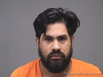 Mugshot of Elvis Manuel Diaz Navarro booked in Mahoning County, Ohio on August 29, 2026