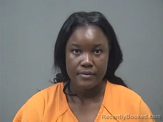 Mugshot of Roodberly Chavena Etienne booked in Mahoning County, Ohio on September 3, 2026