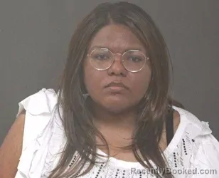 Mugshot of SARIAH MARAY SAUNDERS booked in Muskingum County, Ohio on April 3, 2026