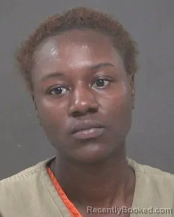 Mugshot of JABRIA DESMONE PETTWAY HUNTER booked in Muskingum County, Ohio on June 13, 2026