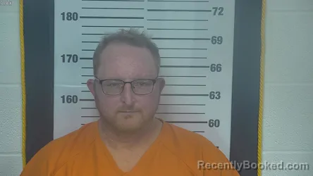 Mugshot of DUSTIN M PUCKETT