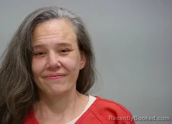 Mugshot of Edana Danielle Sutherland booked in Pickaway County, Ohio on October 3, 2026