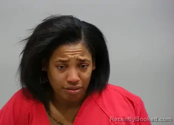 Mugshot of TIARA S THOMAS