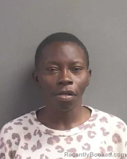 Mugshot of DOMINIQUE NICOLE ROBINSON