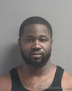 Mugshot of LYNDON BAINES BARFIELD