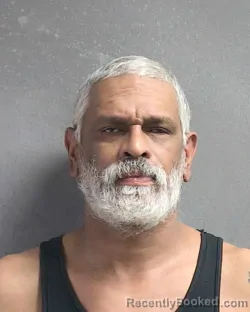 Mugshot of ROBERTO AGUAYO