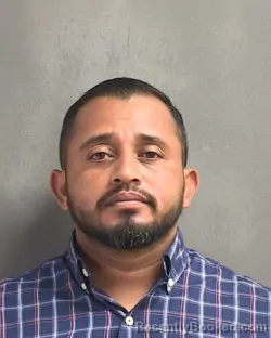 Mugshot of LUIS ALONSO FUENTES BARRIENTOS