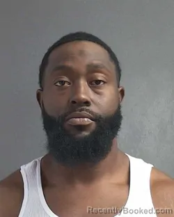 Mugshot of RAYMOND DESHAWN JONES