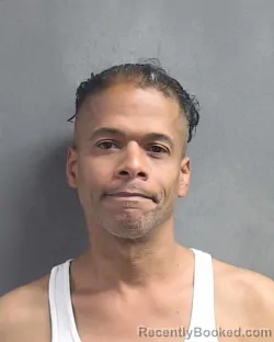 Mugshot of MICHAEL VELEZ-LOPEZ