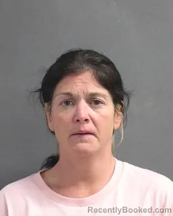 Mugshot of CARI LYNN GUNZENHEISER