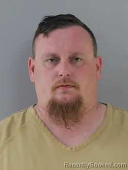 Mugshot of JUSTIN C ROARK booked in Preble County, Ohio on April 4, 2026