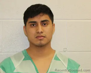 Mugshot of MARIO EFRAIN AGUILAR LOPEZ