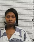 Mugshot of DIARA L OWENS booked in Ross County, Ohio on April 21, 2026