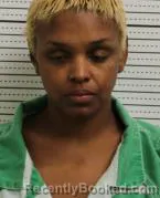 Mugshot of Almonique Trent booked in Ross County, Ohio on September 16, 2026