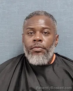 Mugshot of TERRELL LAMAR QUINCY booked in Stark County, Ohio on April 22, 2026