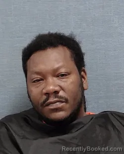 Mugshot of CAMERON MARSHAWN COVINGTON booked in Stark County, Ohio on April 27, 2026
