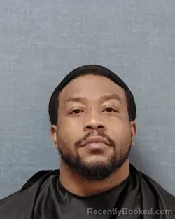 Mugshot of VODRICK SHAQUILLE FREEMAN booked in Stark County, Ohio on April 24, 2026
