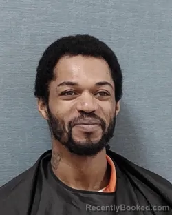 Mugshot of SHAN KORSHAWN CARPENTER booked in Stark County, Ohio on April 23, 2026