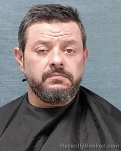 Mugshot of THOMAS DINGER CHARLES SMITH