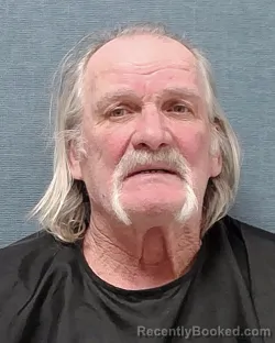 Mugshot of BERNARD DEXTER LEACH