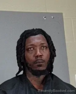 Mugshot of DAVONTE JAUWANE PRINCE booked in Summit County, Ohio on April 27, 2026