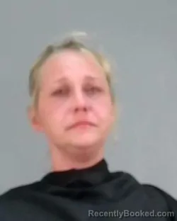 Mugshot of CRYSTAL MARIE SHIFFERLY booked in Summit County, Ohio on March 31, 2026