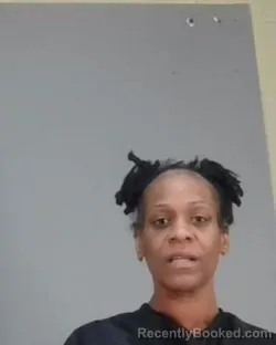 Mugshot of SAMEEKA RENEE MADDOX LUSTER