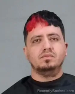 Mugshot of JUS YANIO ROA CIFUENTES