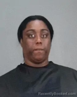 Mugshot of DIAMOND DA SHAY THOMAS booked in Summit County, Ohio on May 5, 2026