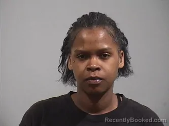 Mugshot of SAQUOYA CARLENE KINNEY