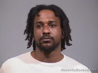 Mugshot of AARON JARELL CLINKSCALE booked in Trumbull County, Ohio on March 6, 2026