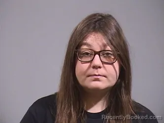 Mugshot of MACKENZIE LEIGH ROYER booked in Trumbull County, Ohio on April 6, 2026