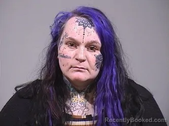 Mugshot of HANNA ROSE MOORE booked in Trumbull County, Ohio on April 6, 2026