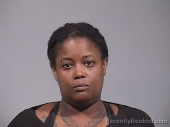 Mugshot of KEYANA SHARONN LATRICE FLOYD booked in Trumbull County, Ohio on April 25, 2026