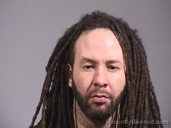 Mugshot of JONATHAN JAVON NINA booked in Trumbull County, Ohio on April 28, 2026