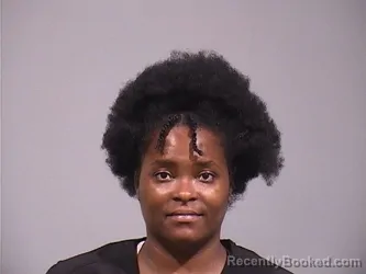 Mugshot of TANASIA SHARAYE-TERESIA SIMMONS booked in Trumbull County, Ohio on July 2, 2026