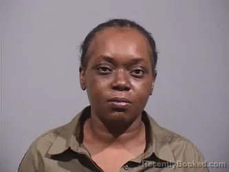 Mugshot of Alecehia Manette Harris booked in Trumbull County, Ohio on September 2, 2026