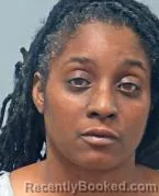 Mugshot of DANIELLE LANEE MASON-STRAUS