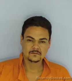 Mugshot of JHONATAN ISAI SALAIS