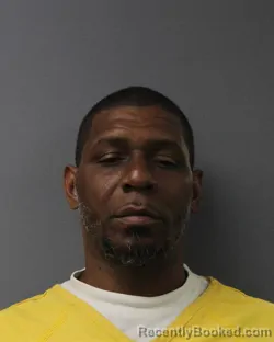 Mugshot of BOSTON E ROBINSON