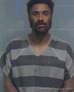 Mugshot of DUVANTE LAQUAWN CARSWELL booked in Washington County, Florida on May 7, 2026