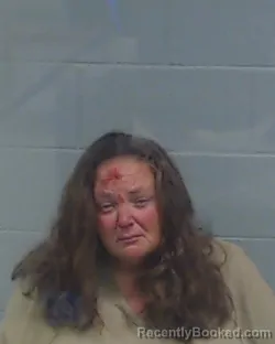 Mugshot of JENNIFER ROSEANN SNOWDEN booked in Washington County, Florida on May 7, 2026