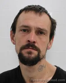 Mugshot of RAYMOND GEORGE HOUSE